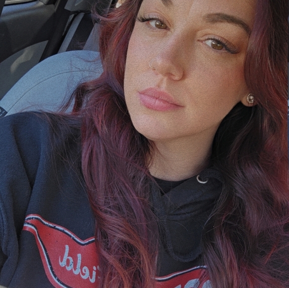 Meet your Posher, Arissa - Picture 2 of 6